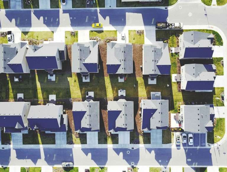 suburbs 2211335