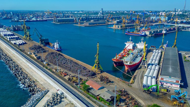 Case Study Xay dung Nen tang Cang Thong minh Hanh trinh Chuyen doi so tai Cang Constanta